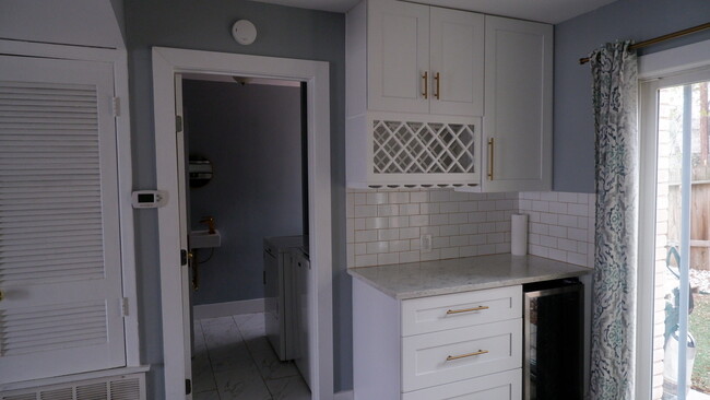 Foto del edificio - 6400 Chimney Creek Cir