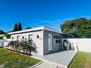 Building Photo - 1332 NW 3rd Ave