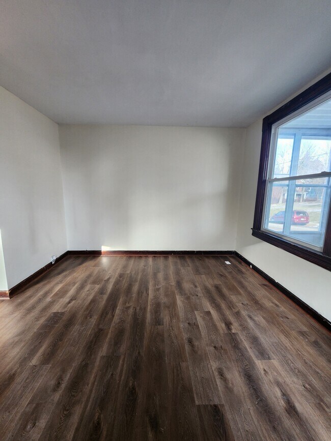 Foto del edificio - 2259 Schroeder St