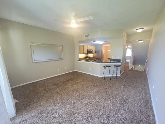 Foto del edificio - 1080 Bella Vista Blvd