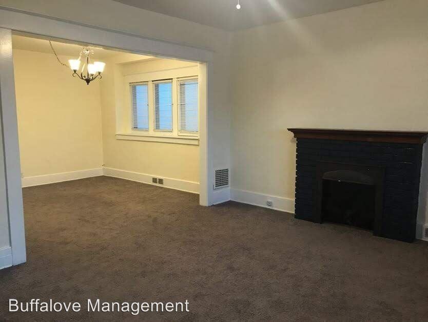 Primary Photo - 341 Crestwood Ave
