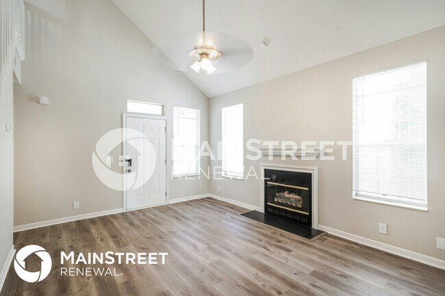 Building Photo - 503 Selsey Ct S