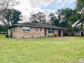 Building Photo - 2431 Planetarium Ave