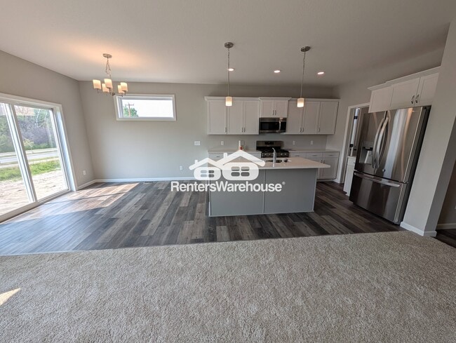 Foto del edificio - 10341 Shadyview Ln N