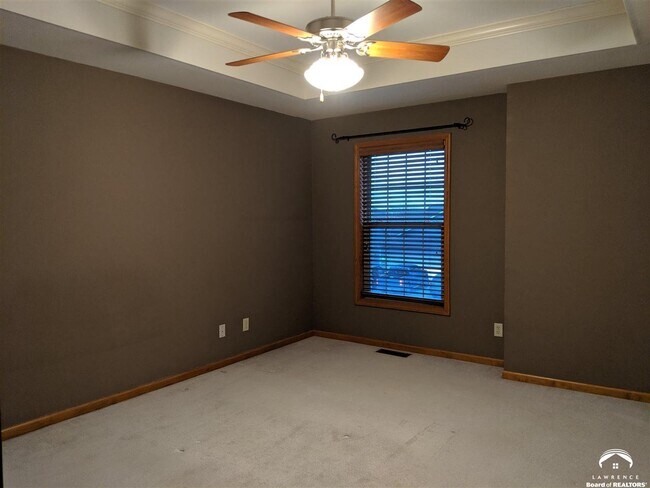 Building Photo - 911 N Gunnison Way