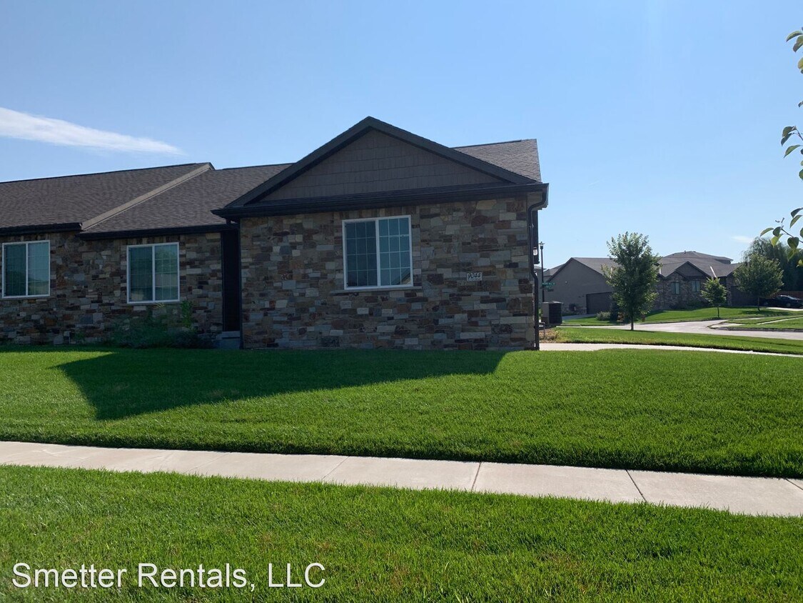 Primary Photo - 3 br, 3 bath House - 9044 S. 72nd Street
