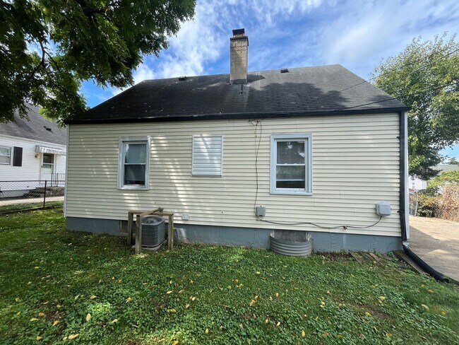 Foto del edificio - 1948 Malcolm 4BR/1BA (Dayton)