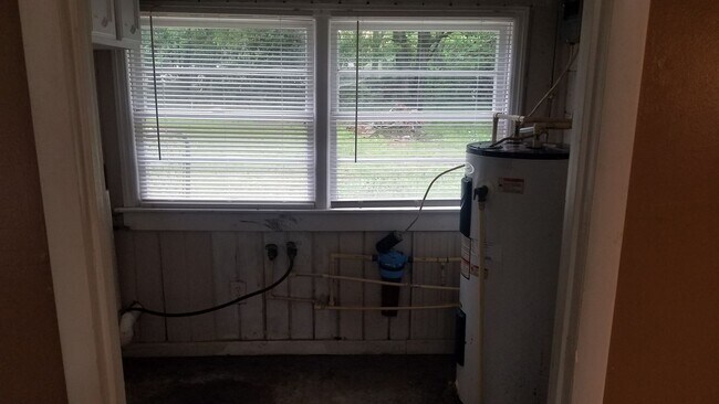 Building Photo - 3 Bedroom/1 Bath Home in Valdosta