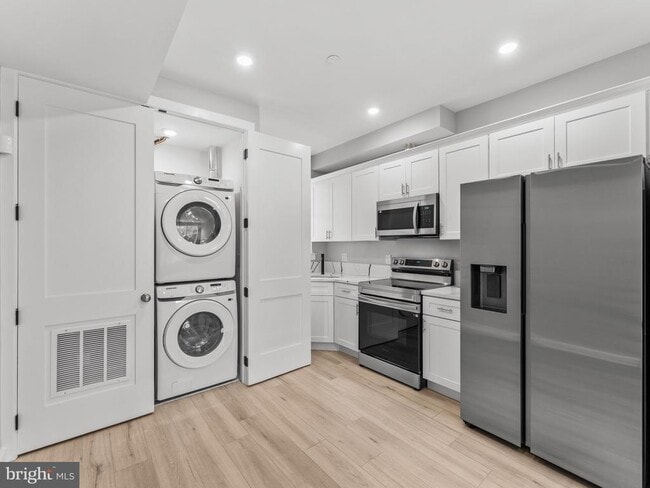 Foto del edificio - 1682 N 54th St