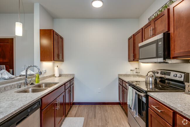 1 BR, 1 BA - 785SF - Trails Edge Apartments