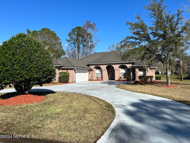 Building Photo - 2624 Country Club Blvd