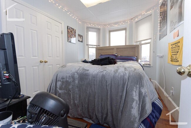 Foto del edificio - 885 Beacon St