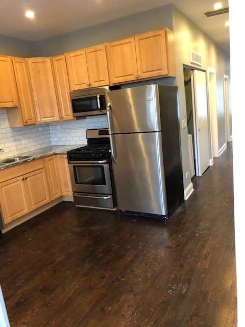 Kitchen - 3320 W Beach Ave