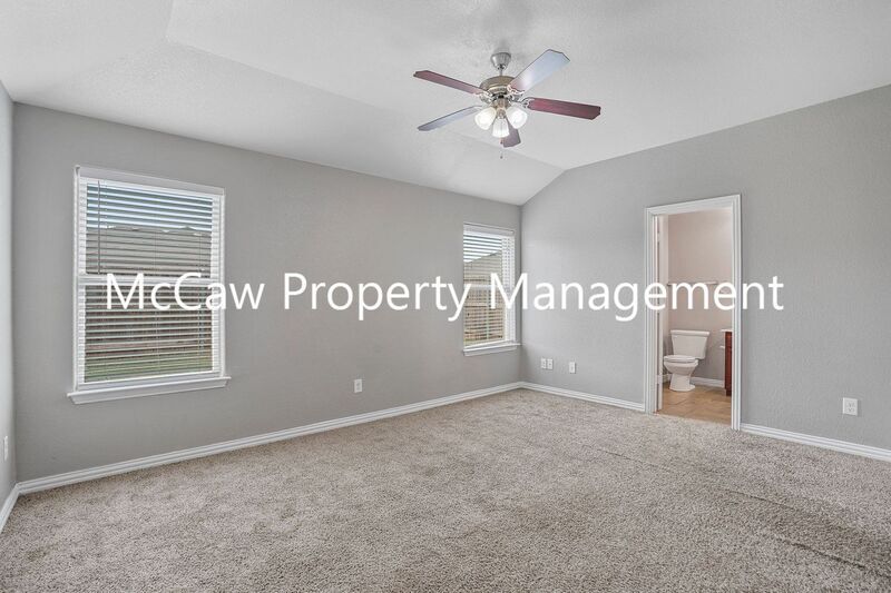 8412 Weeping Cherry Ln, Fort Worth, TX 76140 - House Rental