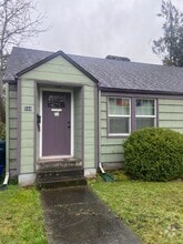 Building Photo - 544 W 13th Ave