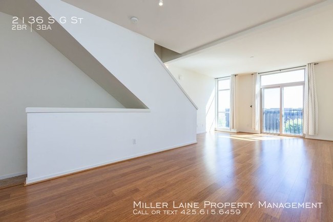 Building Photo - Gorgeous 2 Bedroom Tacoma Townhome