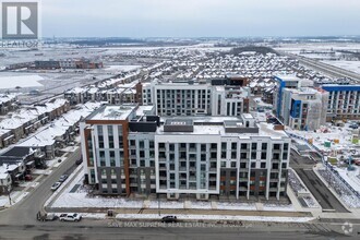 Building Photo - 460-460 Gordon Krantz Ave