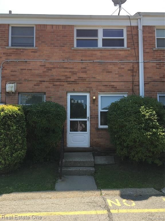 Foto del edificio - 2818 W 13 Mile Rd