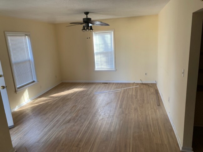 Foto del edificio - 728 Watt St