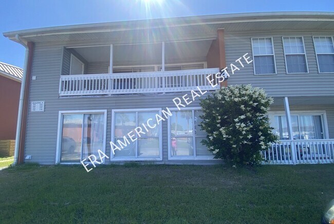Building Photo - 4000 Gulf Terrace Dr