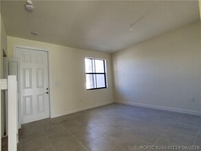 Building Photo - 3216 W 114th Terrace