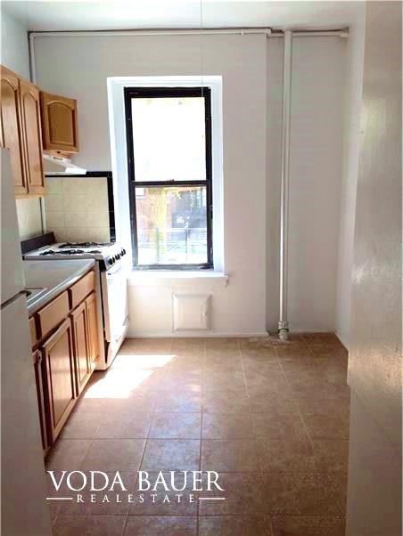 Foto del edificio - 88 Seaman Ave