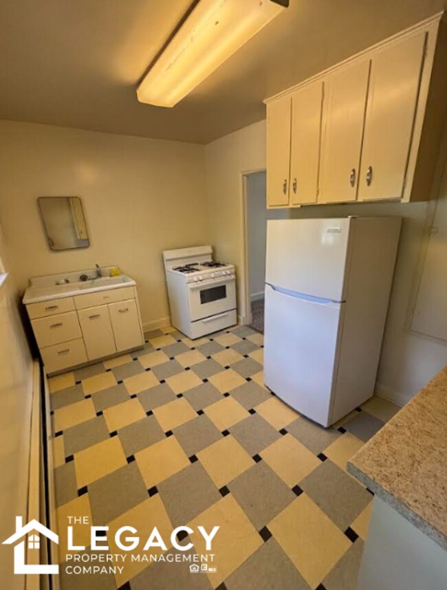 Foto del edificio - 604 W 13th St
