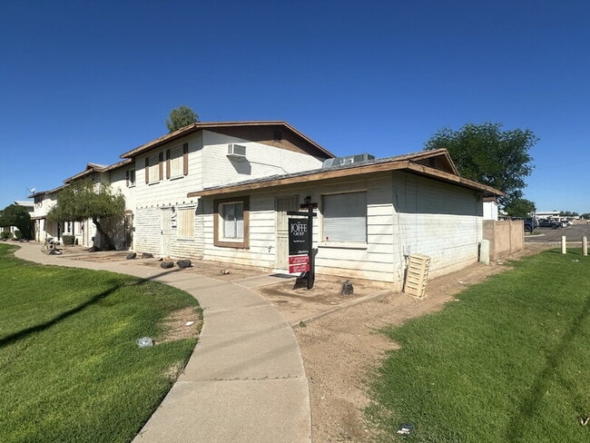 Photo - 7109 W Wolf St House