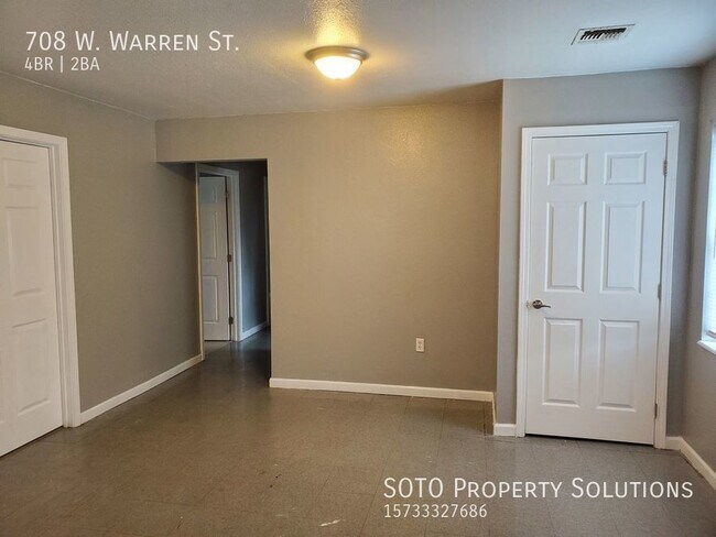Building Photo - 4 BD / 2 BA