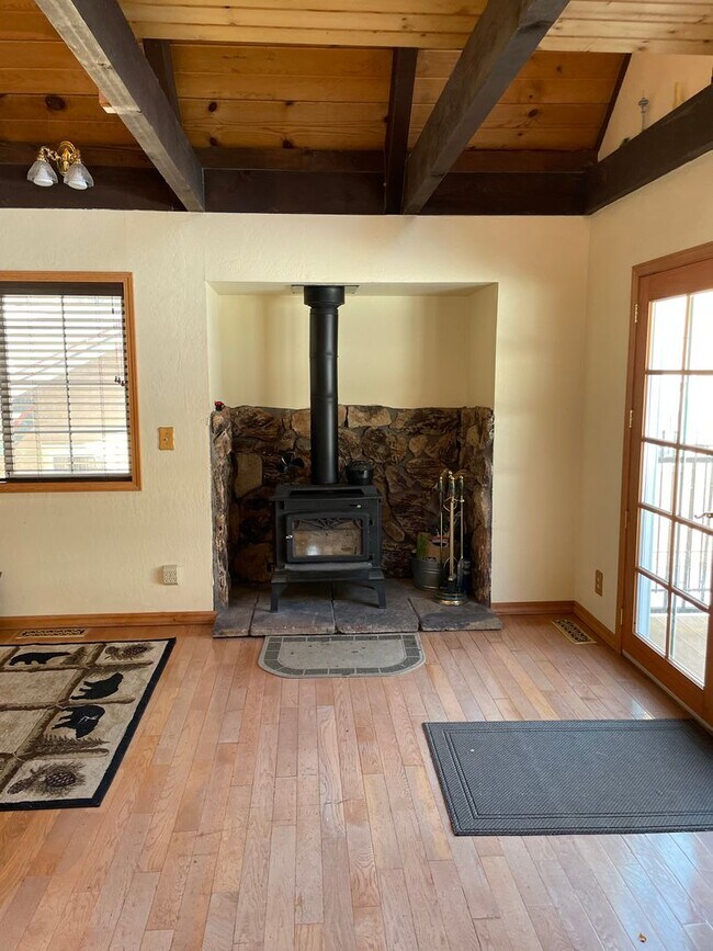 Foto del edificio - Great County Location - 3 bed, 2 bath with Garage
