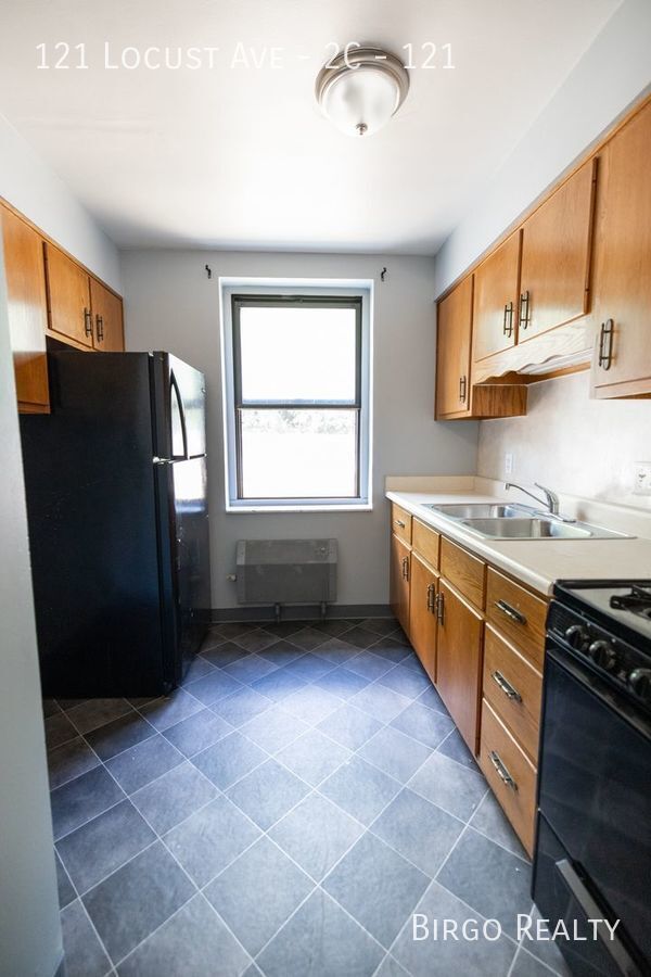 Foto del edificio - $300 Security Deposit and 1 Month Free for...