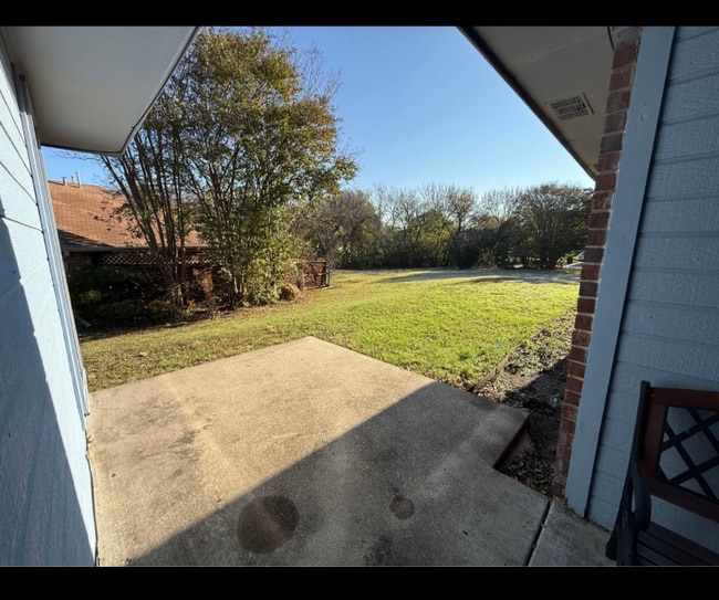 Photo - 122 Larchbrook Dr Townhome