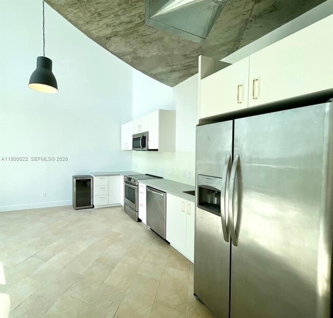 Foto del edificio - 690 SW 1st Ct