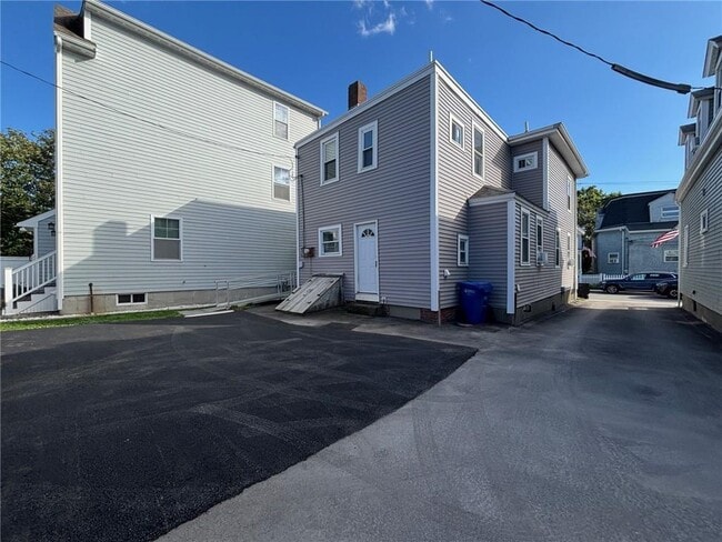 Building Photo - 40 E Bowery St