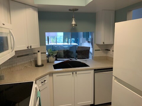 Foto del edificio - 2486 Caring Way