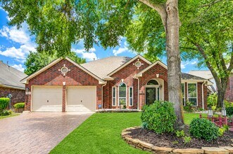 Building Photo - 15831 Laurel Cove