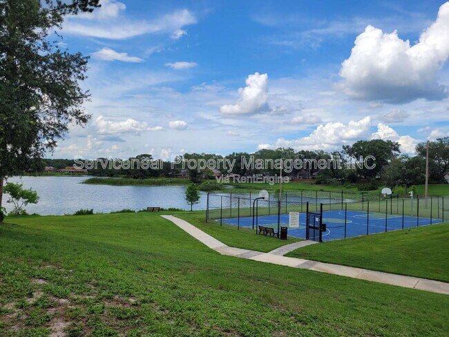 Building Photo - 3402 Country Woods Ct