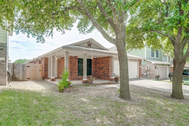 Building Photo - 15212 Sarah's Creek Dr