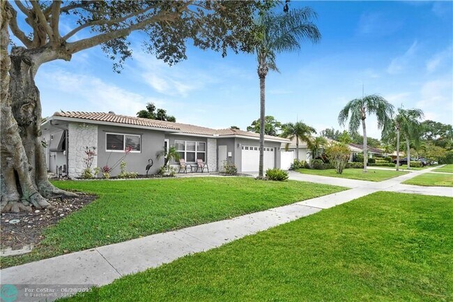 Foto del edificio - 984 SW 5th St
