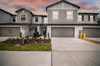 Building Photo - 8221 Cor Pne Wy