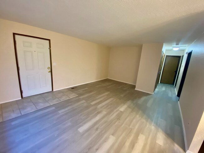 Building Photo - 1804 W 21st Ave