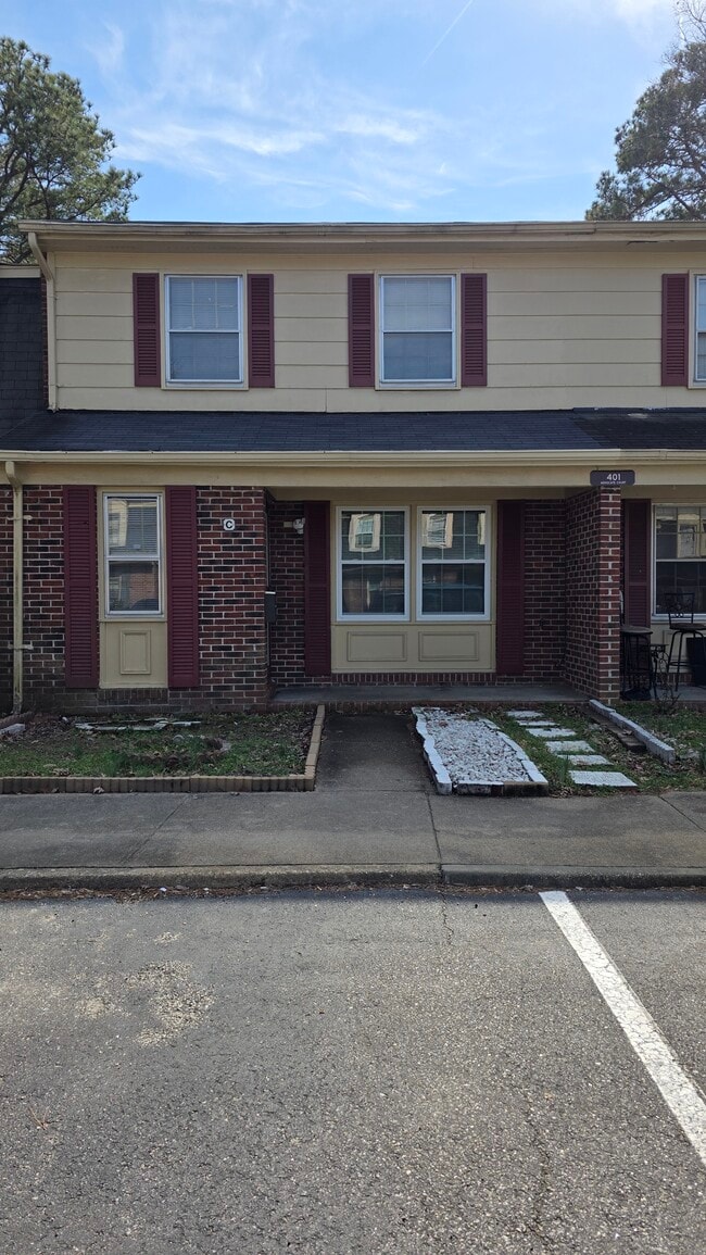 Building Photo - 401 Advocate Ct