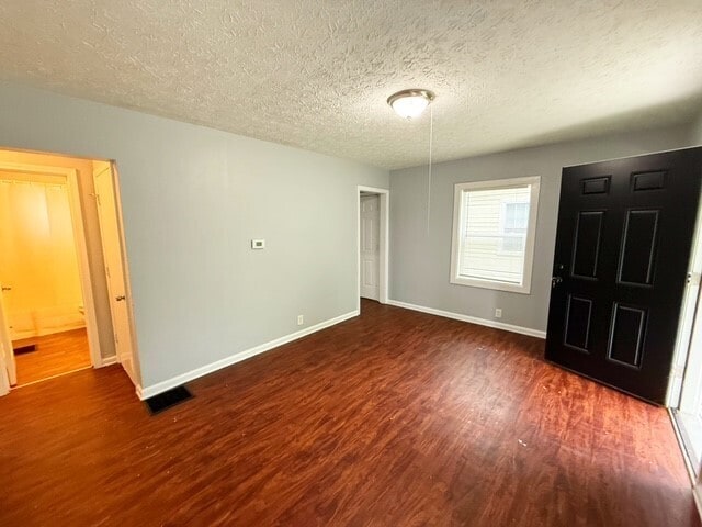 Building Photo - 1215 N Somerset Ave