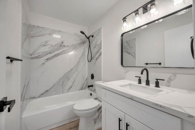 Building Photo - 9678 Lake Natoma Dr