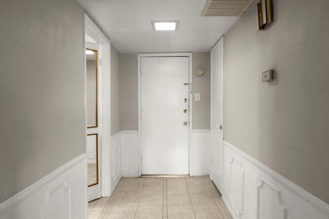 Foto del edificio - 353 N Post Oak Ln