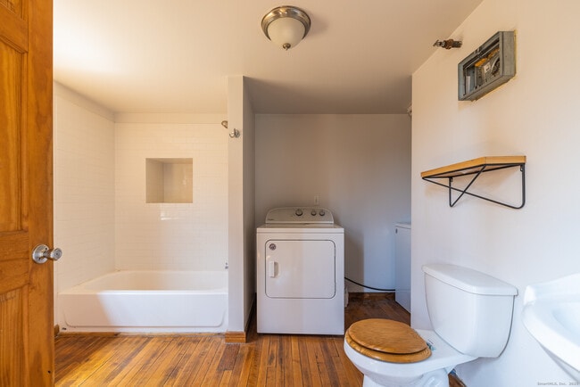 Foto del edificio - 325 Myrtle Ave