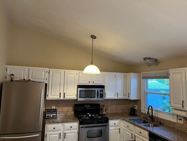 Foto del edificio - 331 Beachwood Dr
