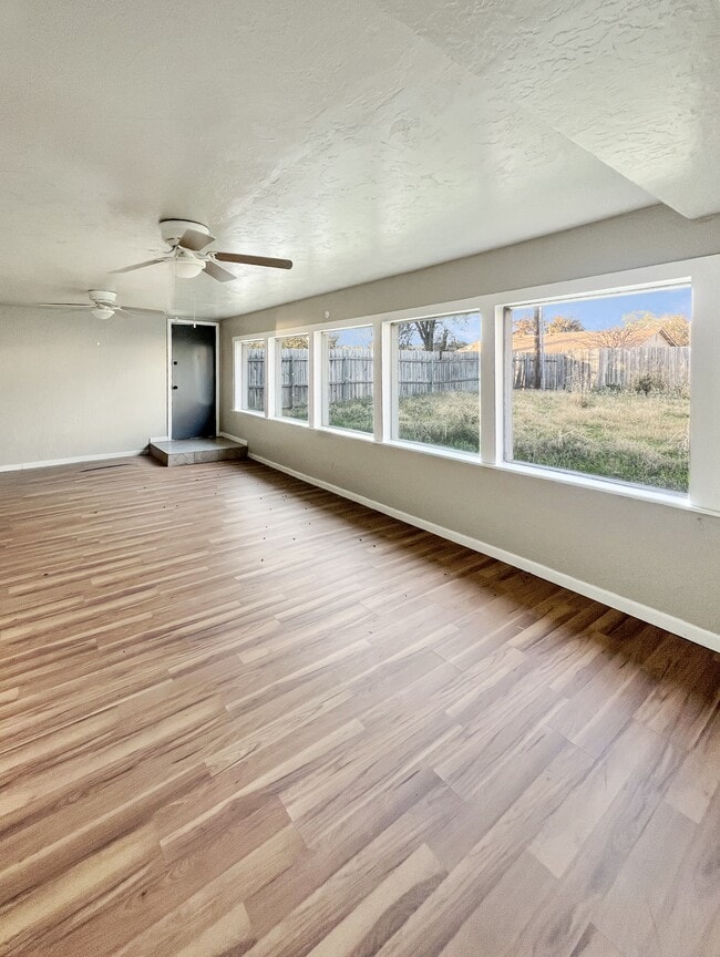 Foto del edificio - 6707 NW Compass Dr