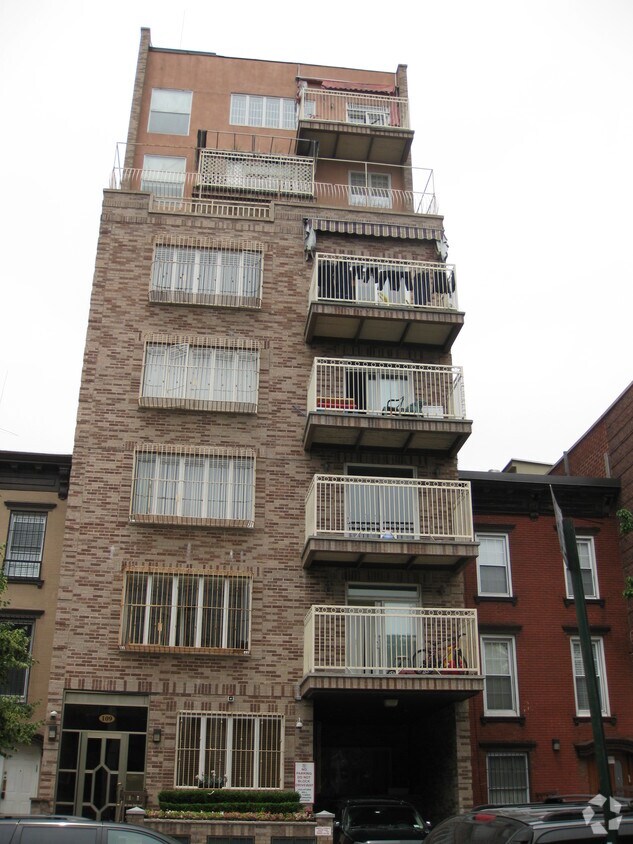 Building Photo - 111 Rutledge St