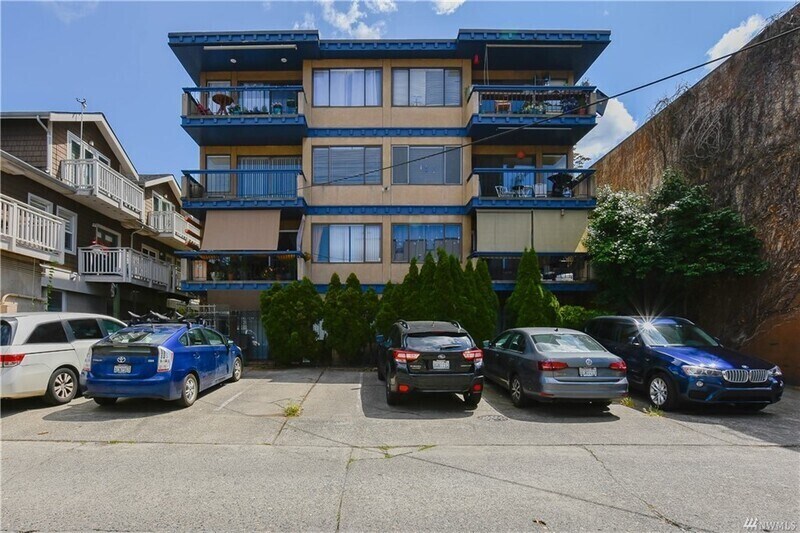 Primary Photo - 2219 Eastlake Ave E